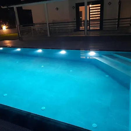 Tarbelos Βίλα *